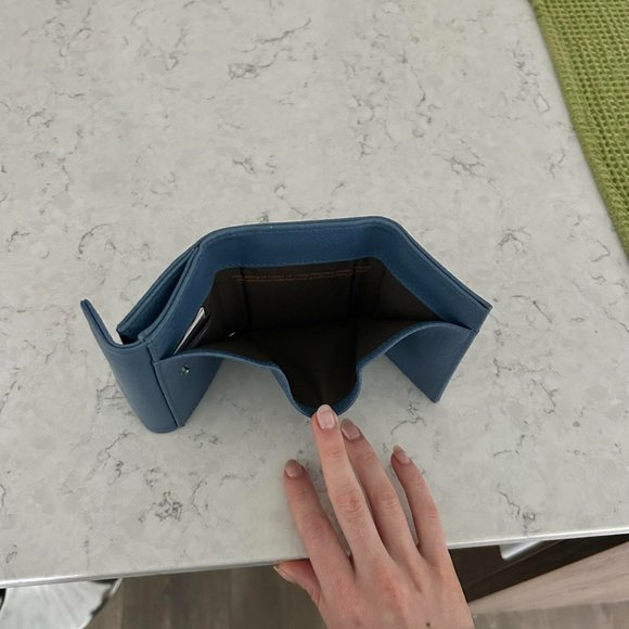 Matt & Nat Brand New Blue Wallet - Picture 5 of 9
